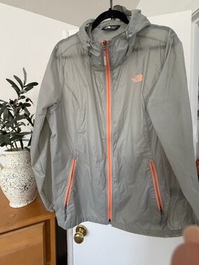 The North Face Lightweight Hooded Windbreaker - Gray with Coral Accents size XXL
